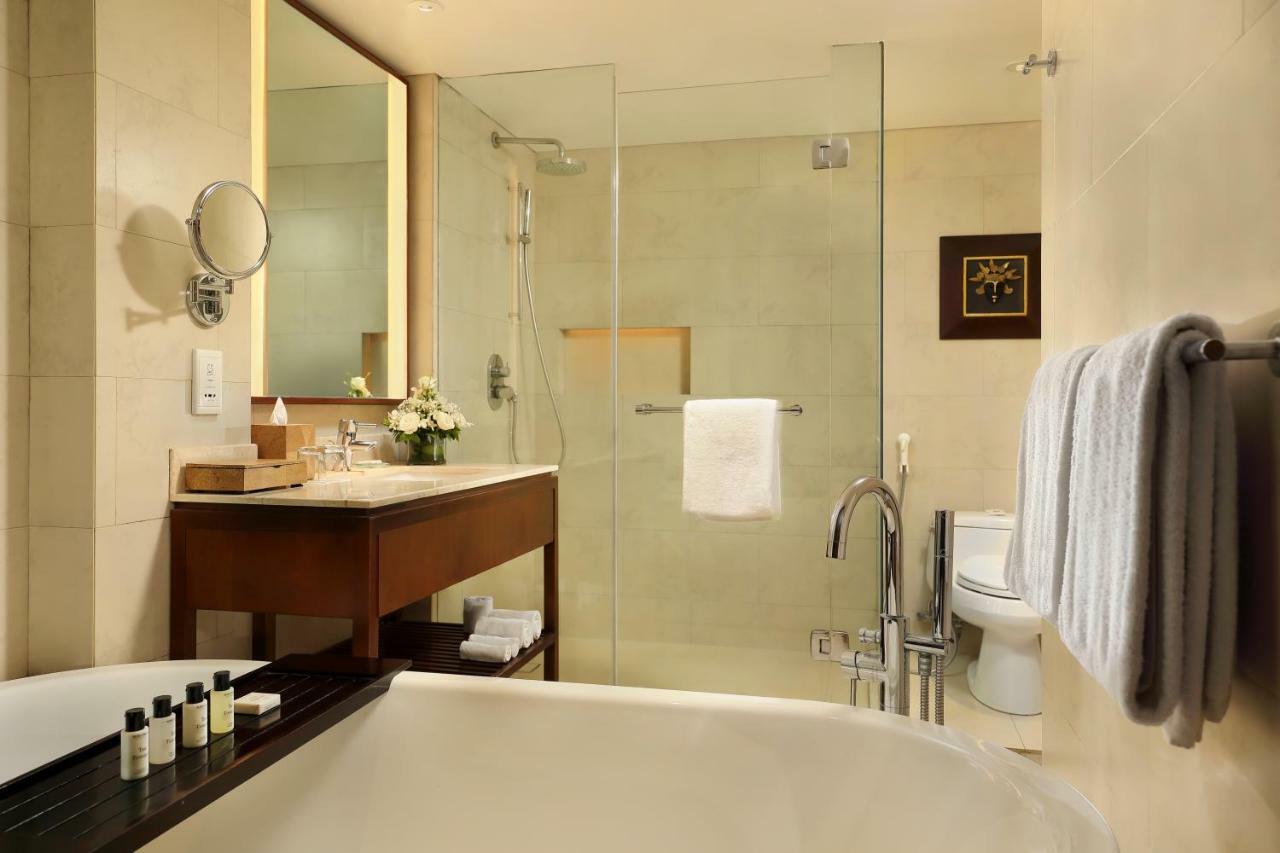 Quarto com Cama de Casal ou 2 de Solteiro com Vista da Piscina